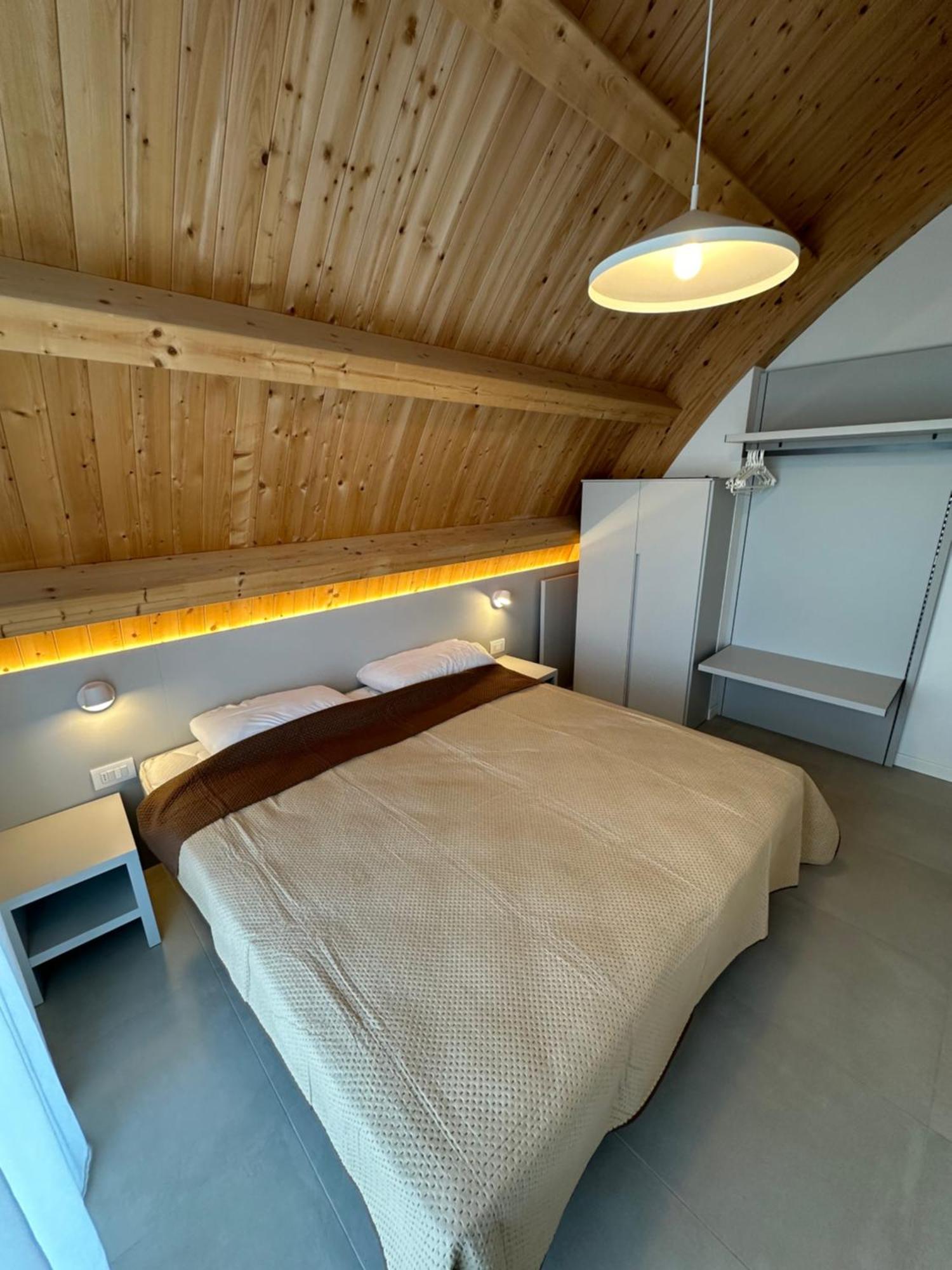 Woody Green Penthouse Sea View - Agenzia Cocal Καόρλε Εξωτερικό φωτογραφία